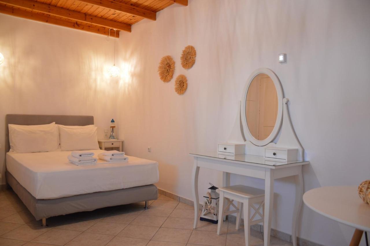 Cute Studio In Milos Трипити Экстерьер фото