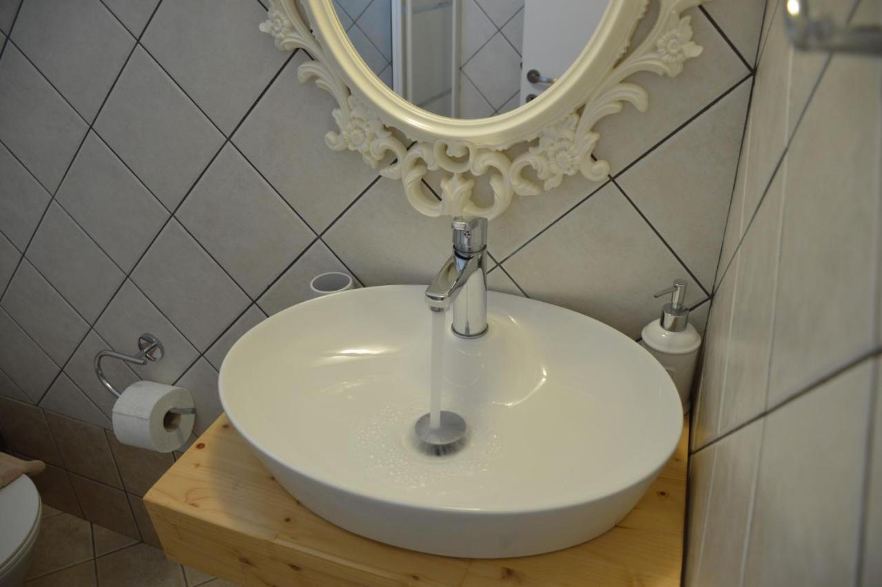 Cute Studio In Milos Трипити Экстерьер фото