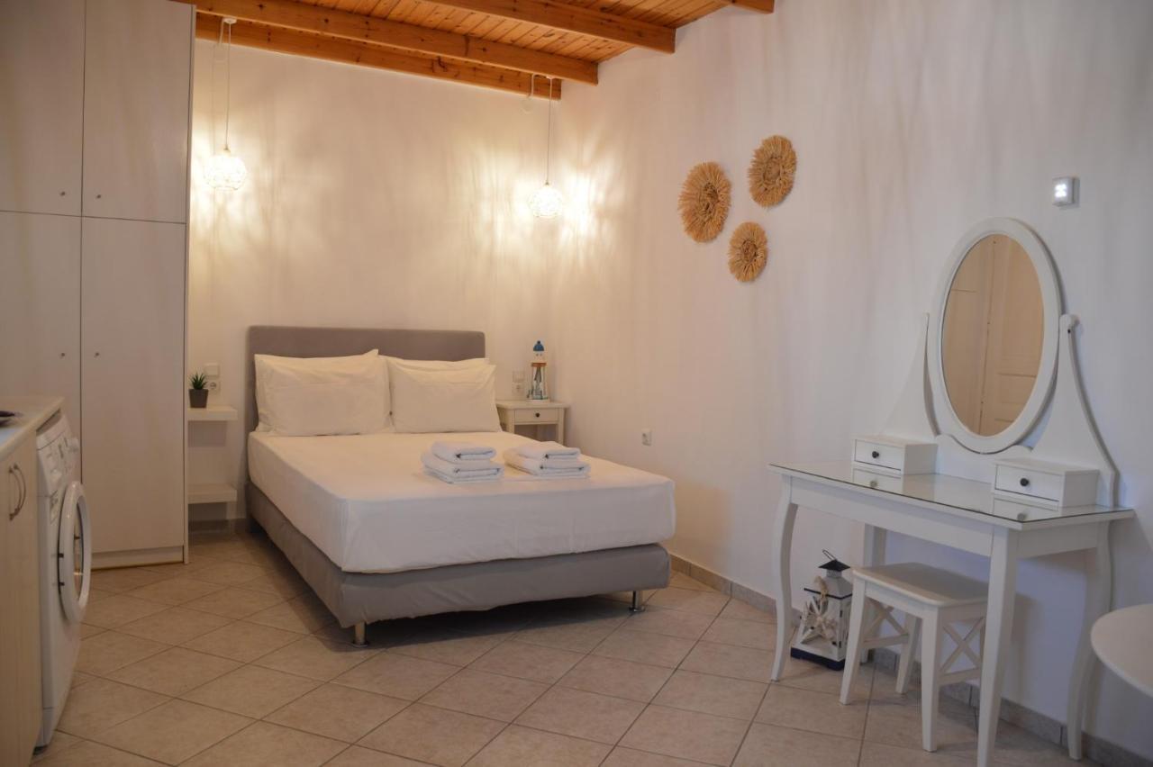 Cute Studio In Milos Трипити Экстерьер фото