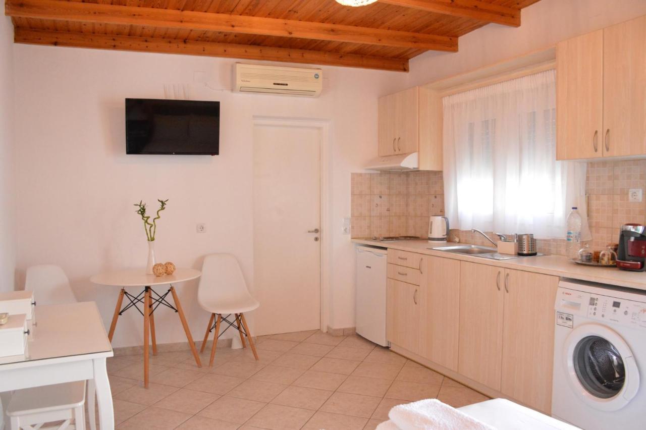 Cute Studio In Milos Трипити Экстерьер фото