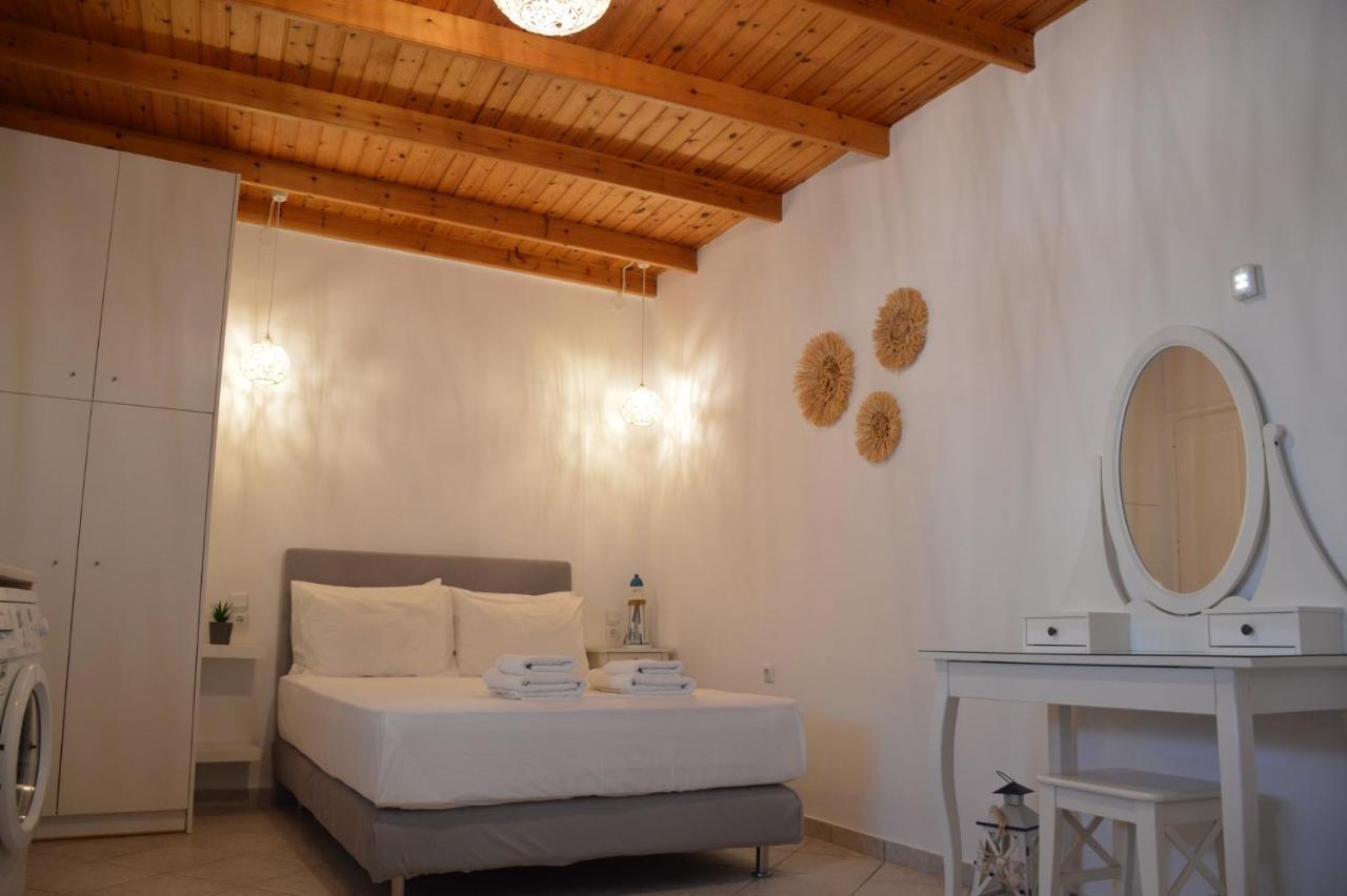 Cute Studio In Milos Трипити Экстерьер фото